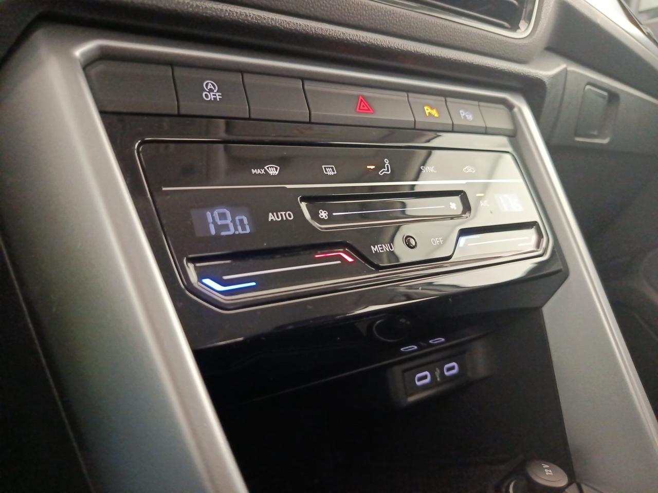 VOLKSWAGEN T-Roc - T-Roc 1.0 TSI Life