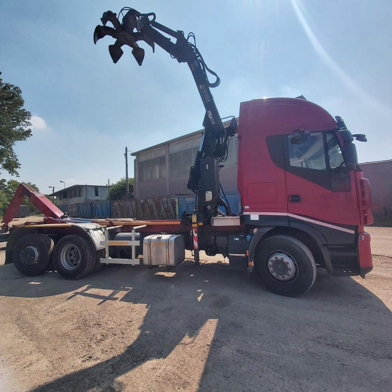 IVECO STRALIS 260 E42 CARICATORE E SCARRABILE