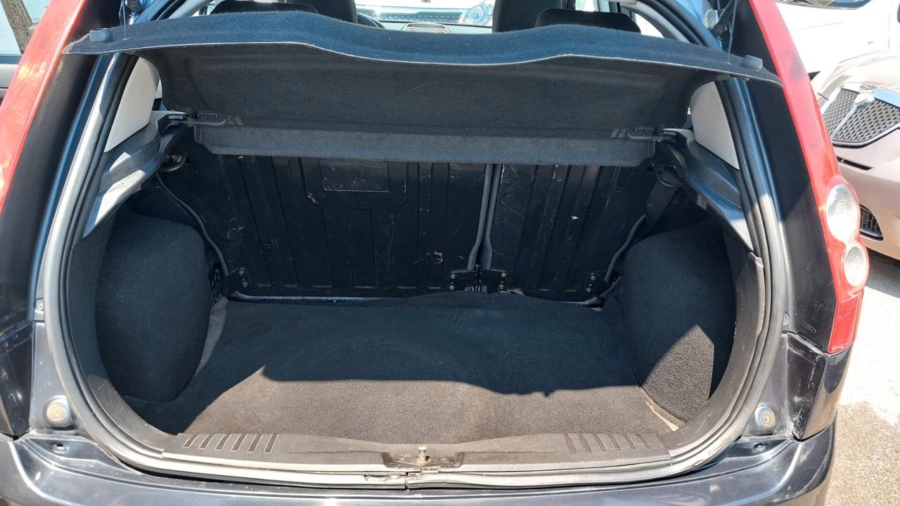 Ford Fiesta 1.2 16V 5p. Ghia GPL