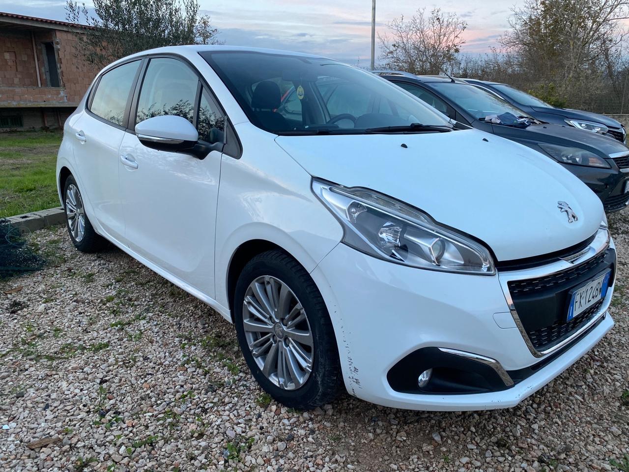 Peugeot 208 BlueHDi 75 5 porte Allure
