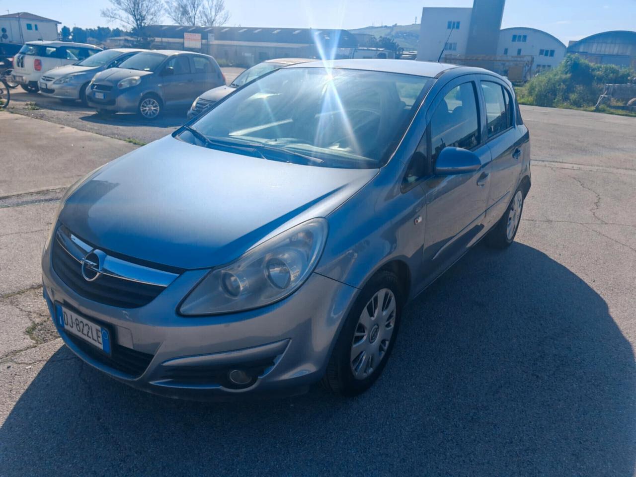 Opel Corsa 1.2 5 porte Enjoy