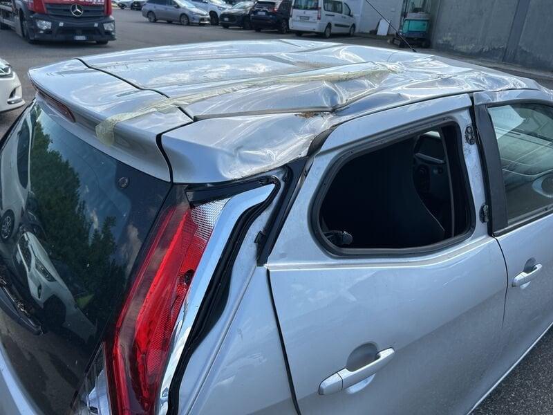 Toyota Aygo 1.0 VVT-i 72 CV 5 porte x-play MMT IVA ESPOSTA COMPRESA INCIDENTATA