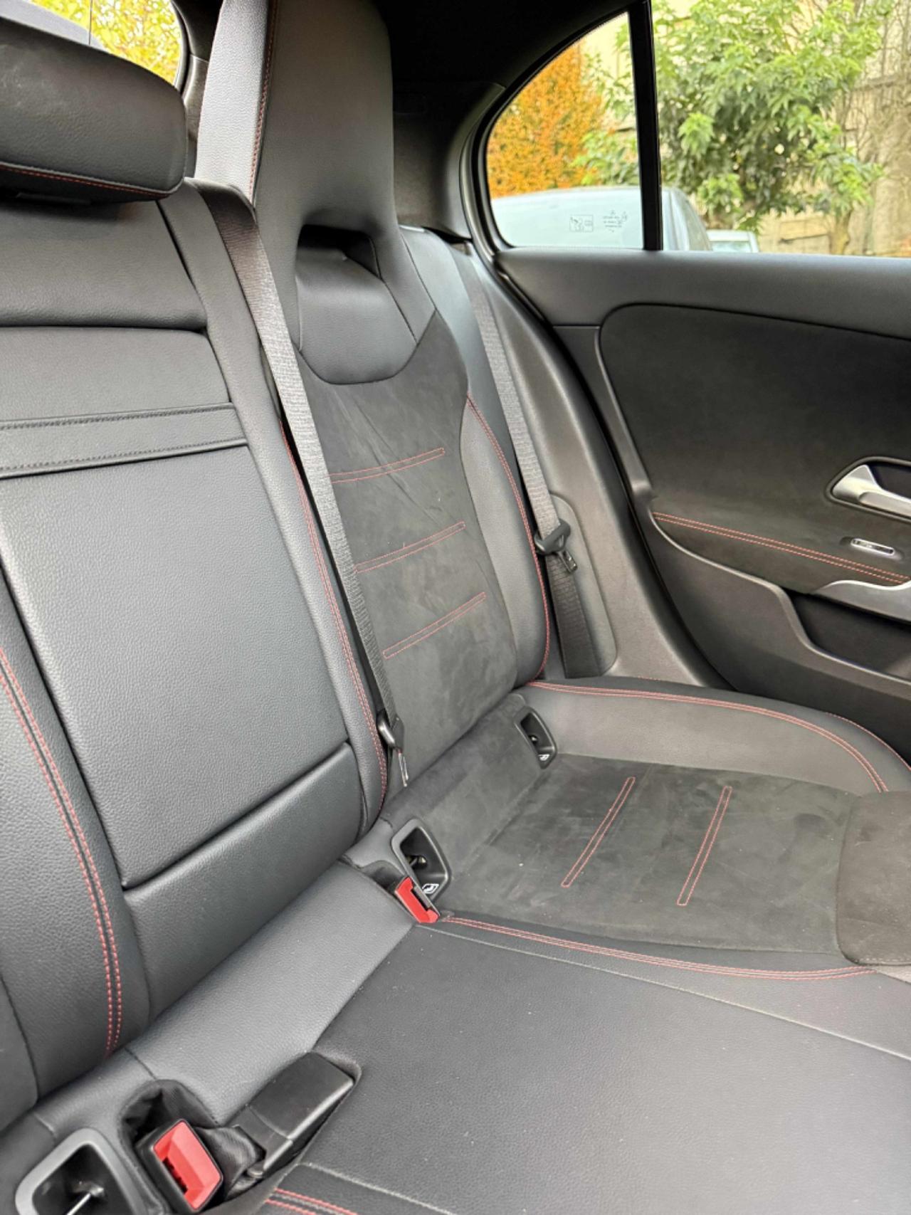 Mercedes-benz A200d AMG PREMIUM PLUS KMCERT GARANZ