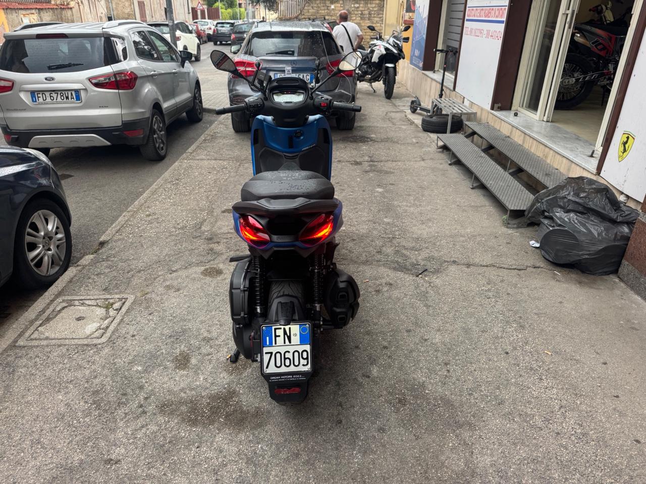 Piaggio Beverly 400 Sport