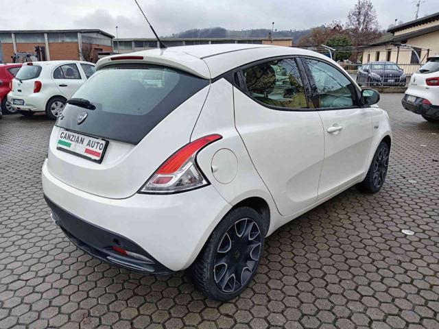 LANCIA Ypsilon 1.2 5 porte S MOMO DESIGN