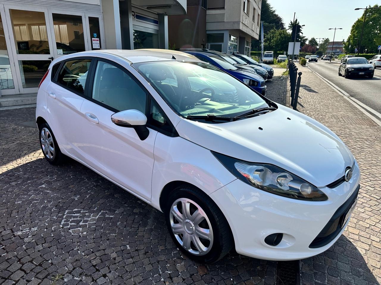 Ford Fiesta 1.2Bz 60CV 5p - Neopatentati