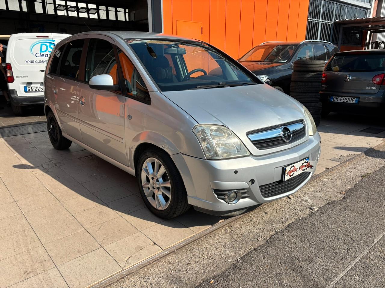 Opel Meriva 1.4 16V Cosmo adatto a neopatentati