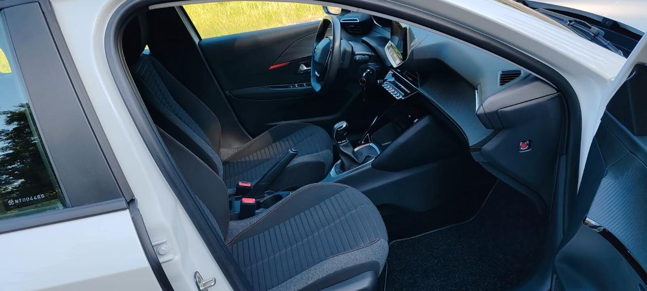 Peugeot 208 KM 4.500