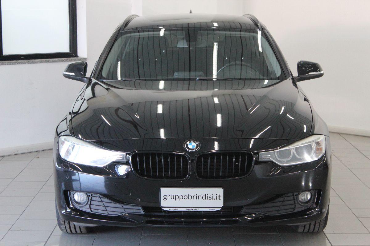 BMW - Serie 3 Touring - 320d Business aut.