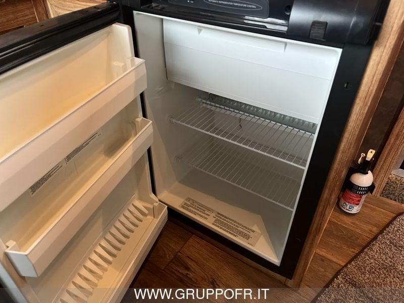 Exiss / Sooner ESCAPE 6306 LQ ESCAPE 6306 LQ LIVING QUARTERS TRAILER TRASPORTO CAVALLI