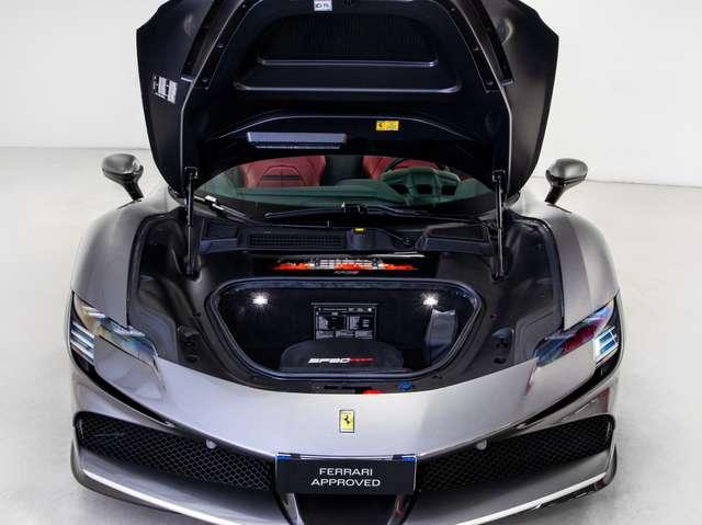 Ferrari SF90 Spider Tailor Made Ispirazioni