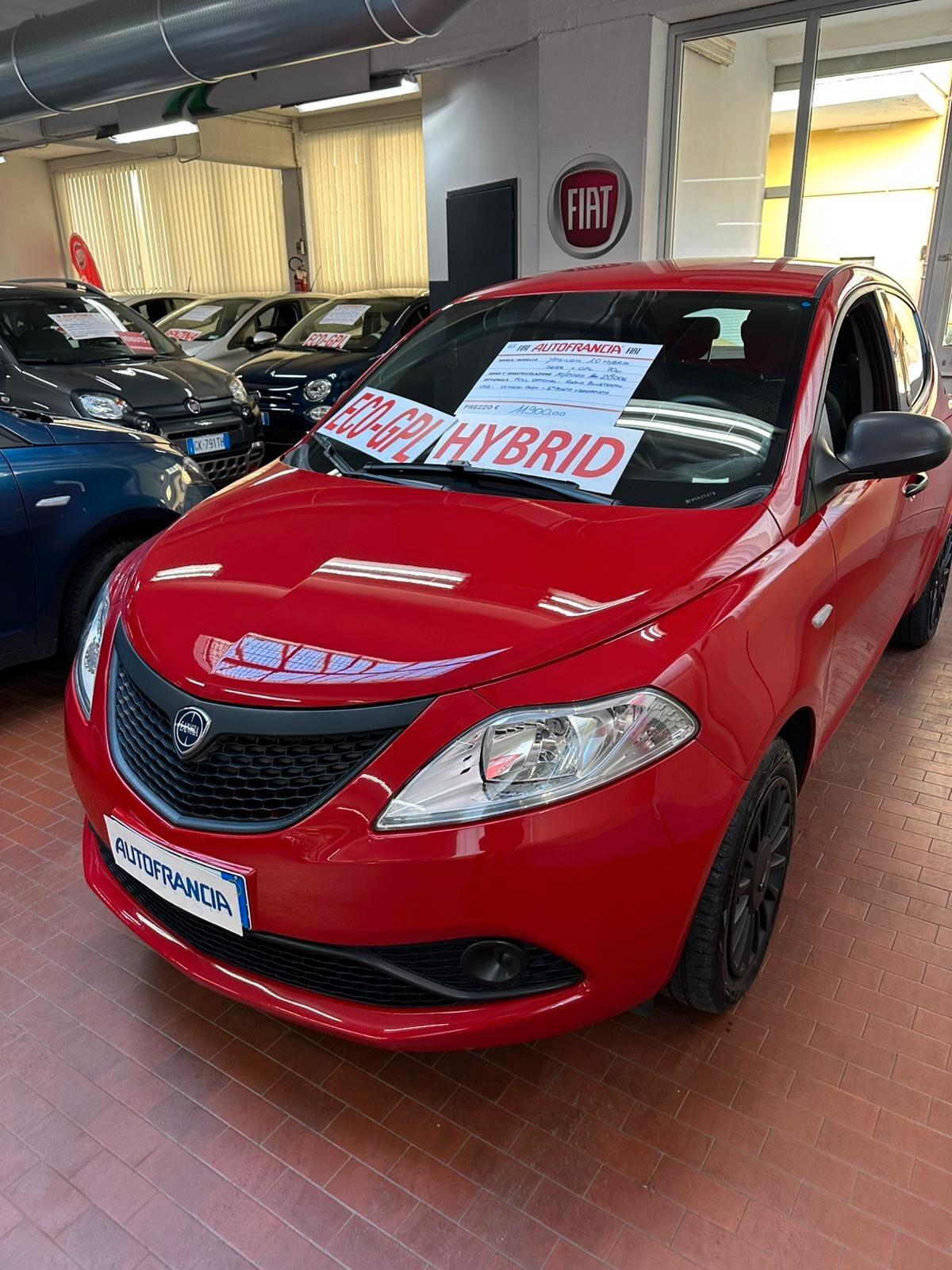 Lancia Ypsilon 1.0 FireFly 5 porte S&S Hybrid Ecochic Silver