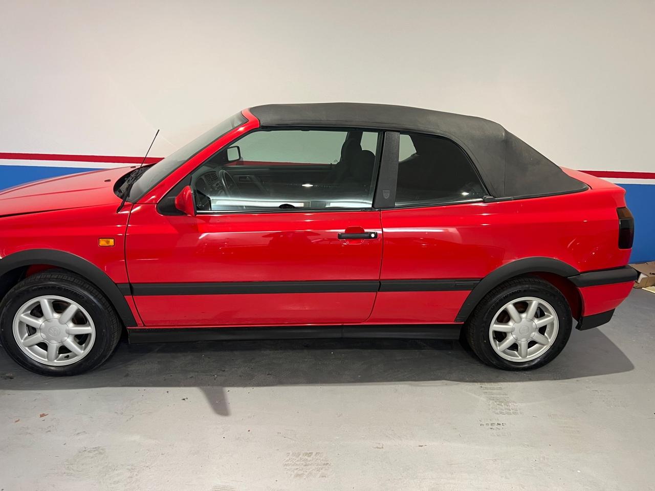 Volkswagen Golf Cabriolet solo 34000 km
