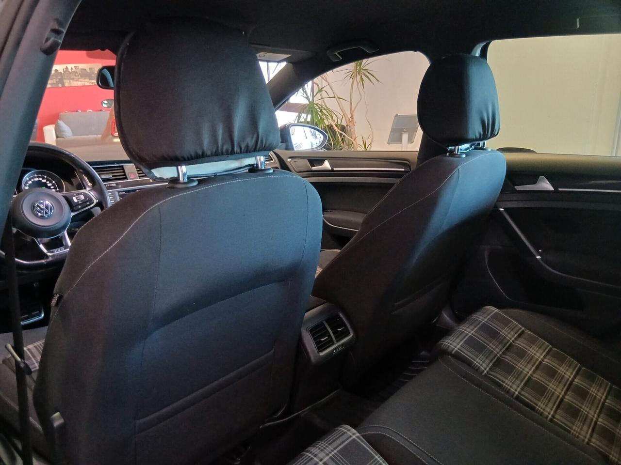 Volkswagen Golf 7 GTD 2.0 TDI DSG 184CV GARANTITA