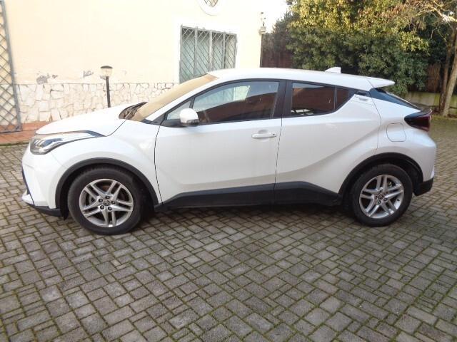 Toyota C-HR 1.8 Hybrid E-CVT Active NESSUN VINCOLO DI FINANZIAMENTO