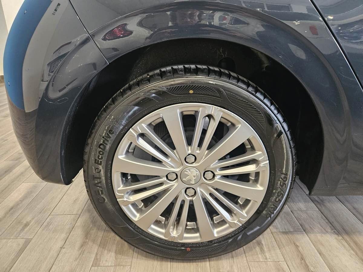 Peugeot 208 PureTech 82 5 porte Allure