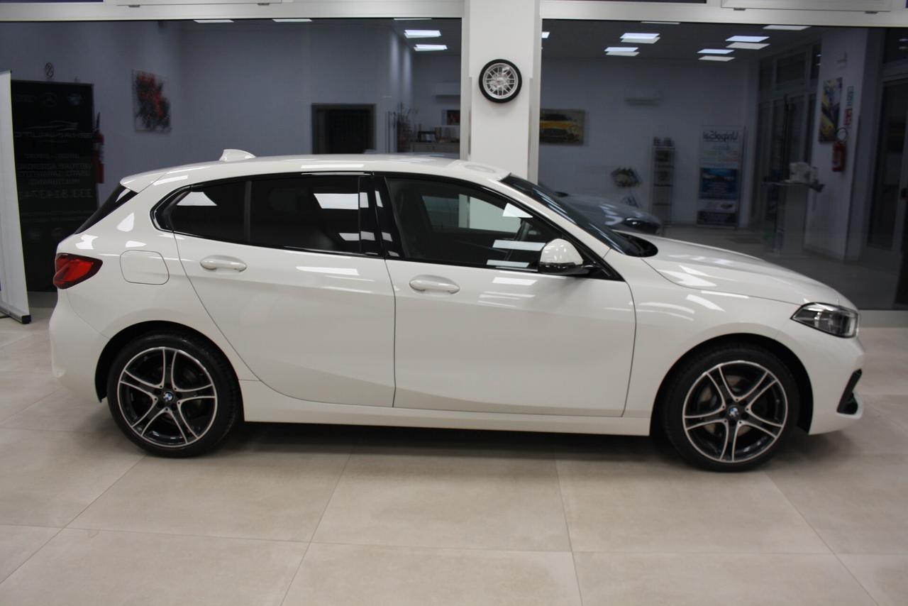 BMW 118D AUTOM 150CV SPORTLINE *2021