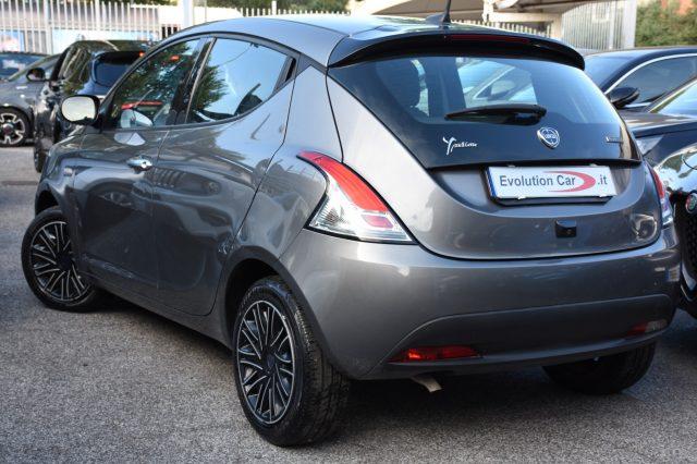 LANCIA Ypsilon 1.0 FireFly 5 p. S&S Hybrid GOLD *RETROCAMERA*