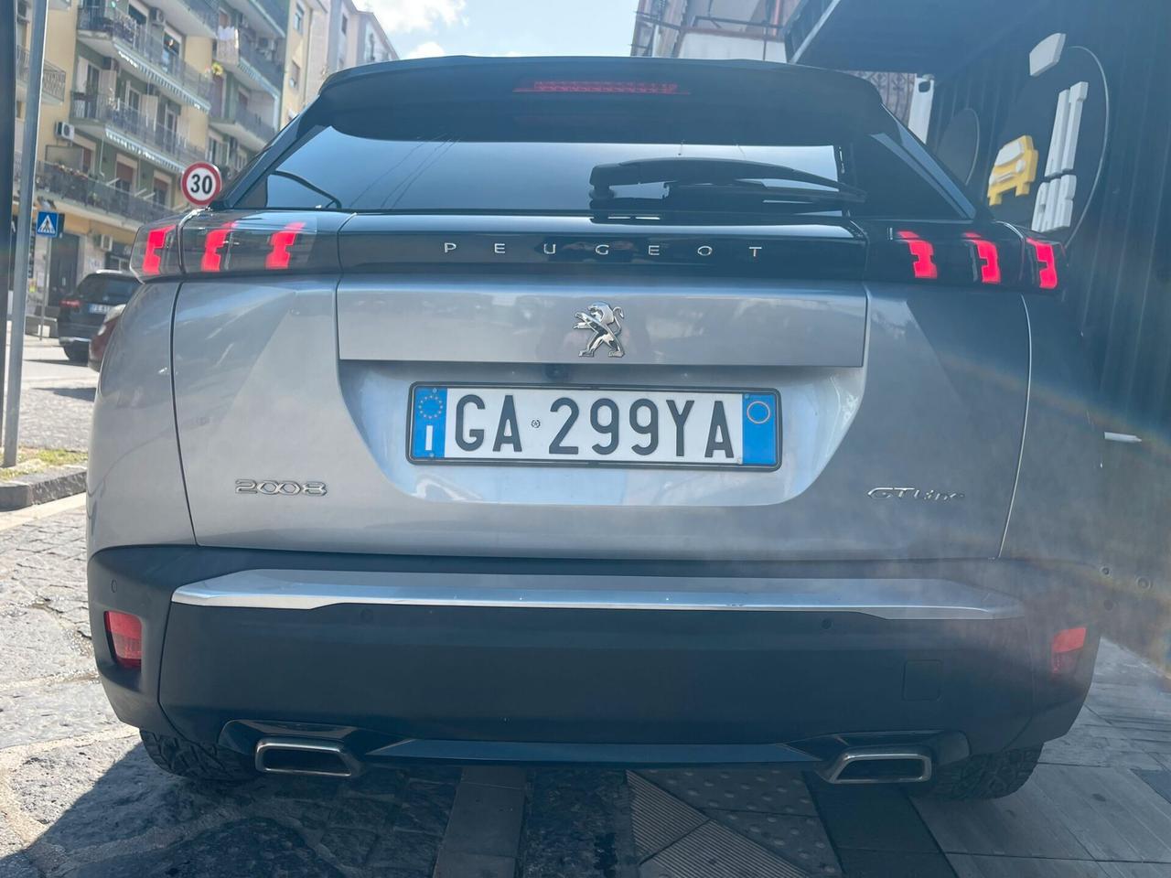 Peugeot 2008 GT LINE 1.2 Puretech Gancio traino omologato