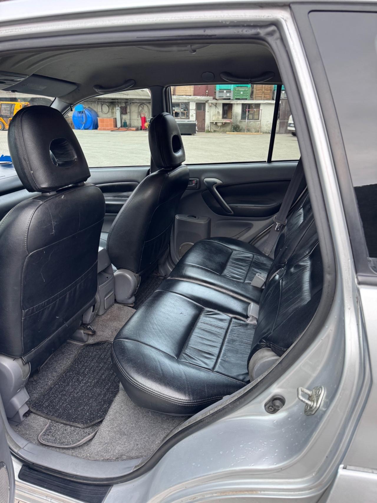 Toyota RAV 4 RAV4 2.0 Tdi D-4D cat 5 porte Sol