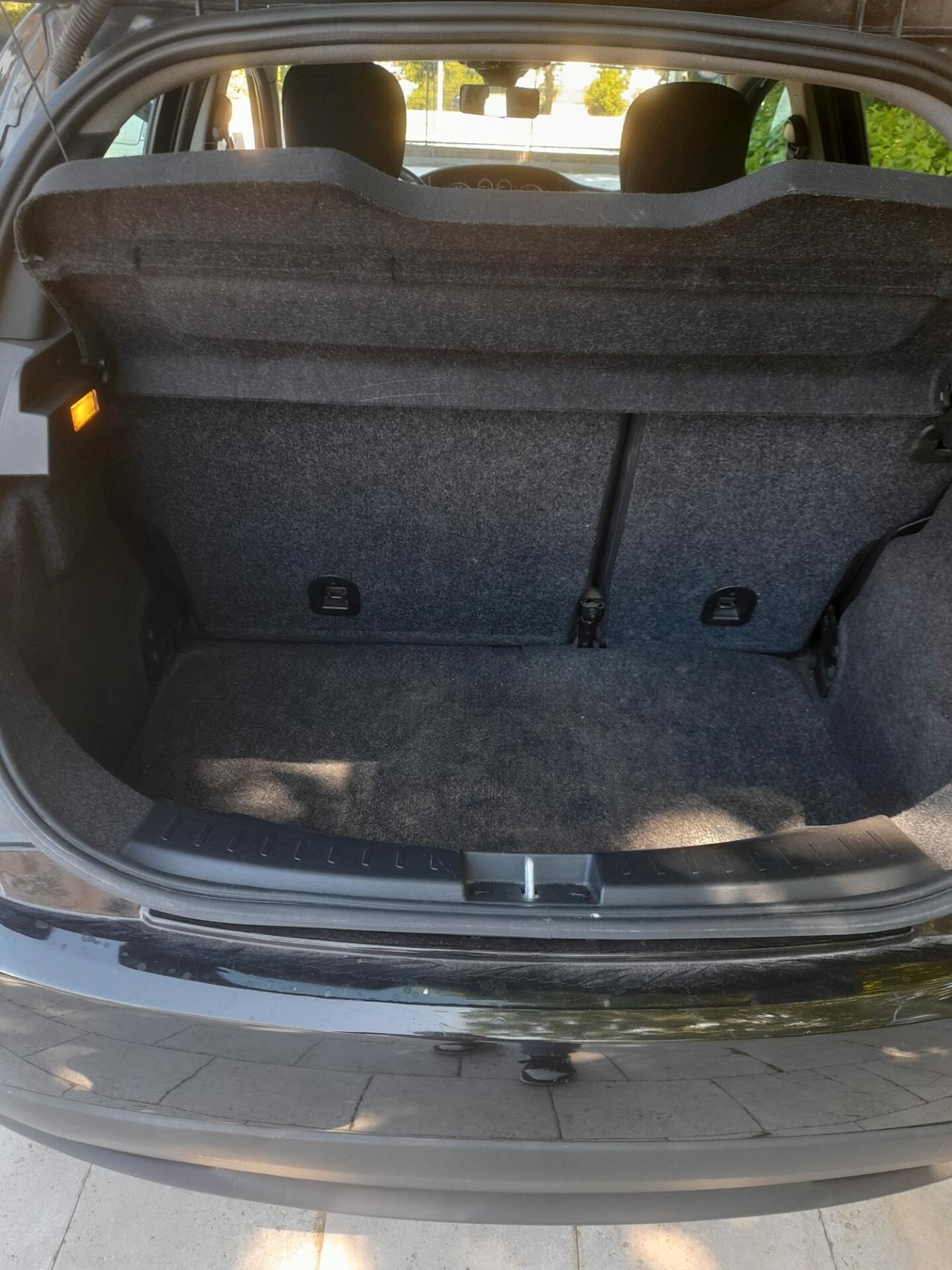 Lancia Ypsilon 1.3 MJT 16V 95 CV 5 porte