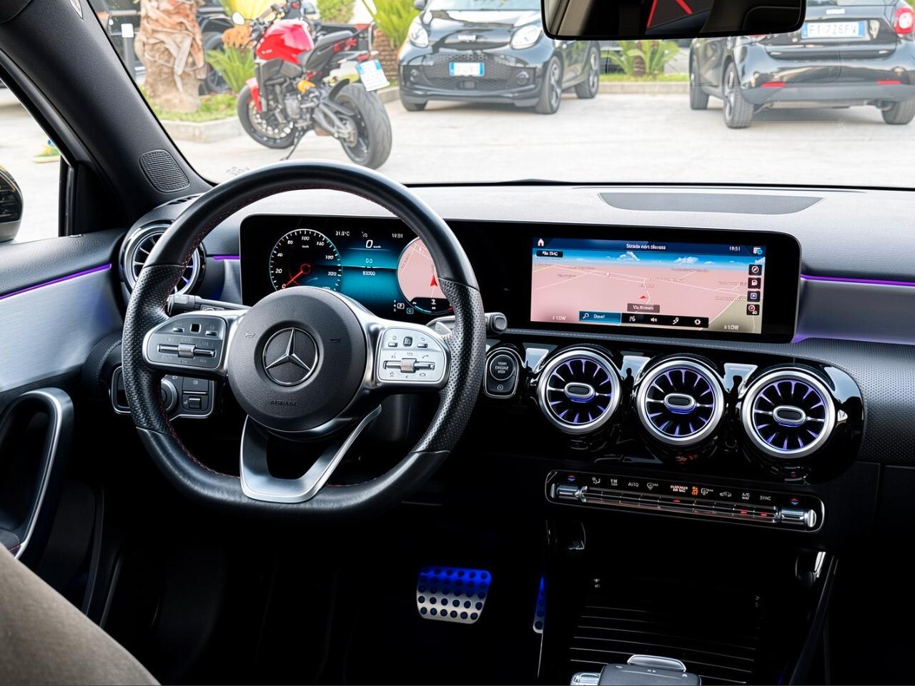 Mercedes-Benz A 180 d Premium AMG TETTO PACK LUCI