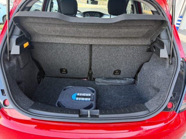 LANCIA Ypsilon 1.0 FireFly 5 porte S&S Hybrid Ecochic Silver