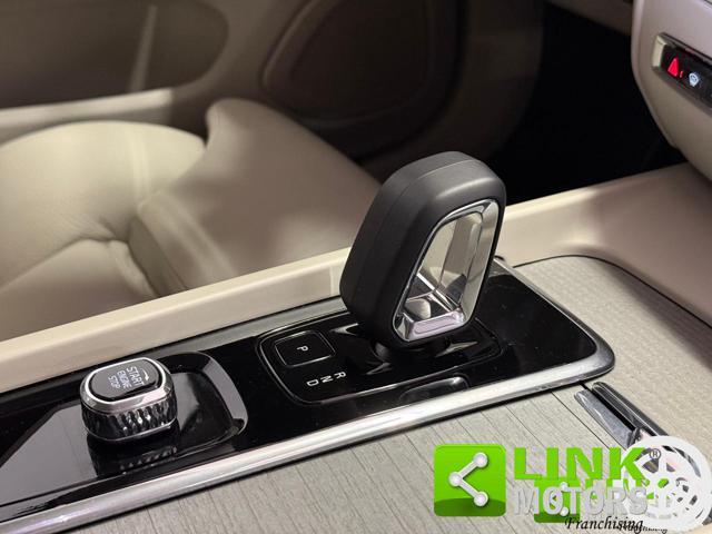 VOLVO V60 B4 (d) aut Ultimate Dark IVA ESP. GARANZIA 24