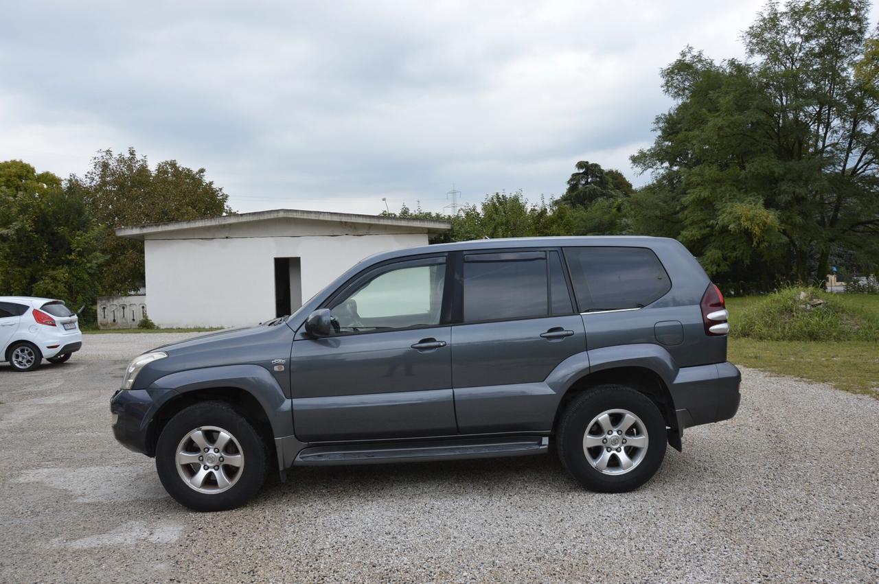 Toyota Land Cruiser 3.0 D-4D 16V cat 5 porte aut. Wagon