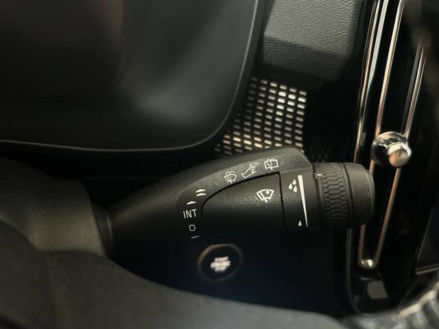 VOLVO XC40 D3 R-design