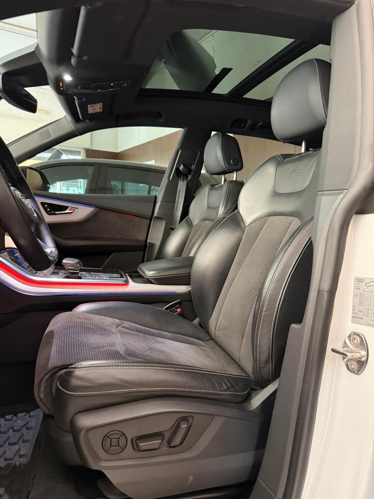 Audi Q8 50 TDI 3.0 V6 286 CV Quattro S-TRONIC S-LINE