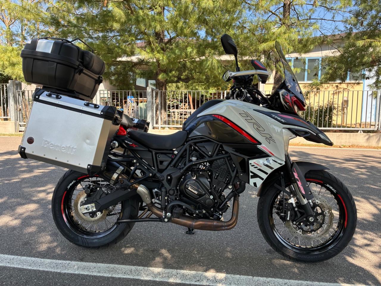 Benelli TRK 702 X
