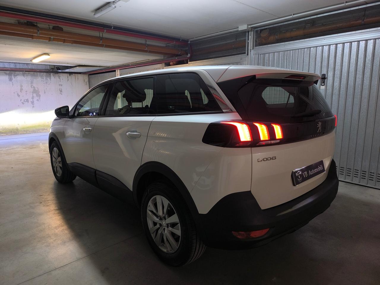 Peugeot 5008 BlueHDi 130 S&S EAT8 Active Pack