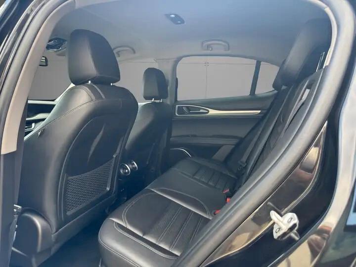 ALFA ROMEO STELVIO VELOCE 210cv - OFFERTA FINO AL 31 DICEMBRE