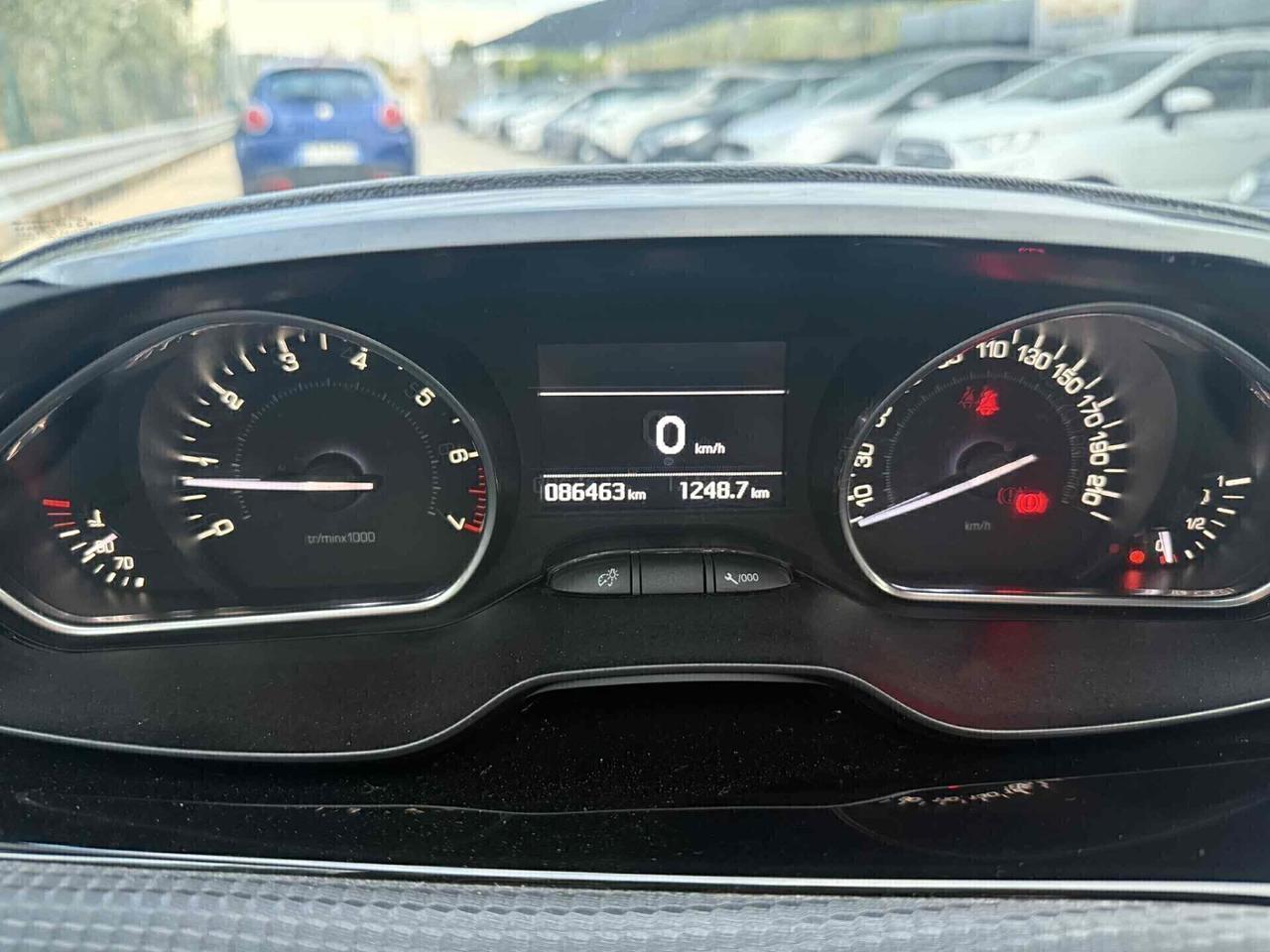 Peugeot 208 PureTech Allure 1.2 BENZINA 2015