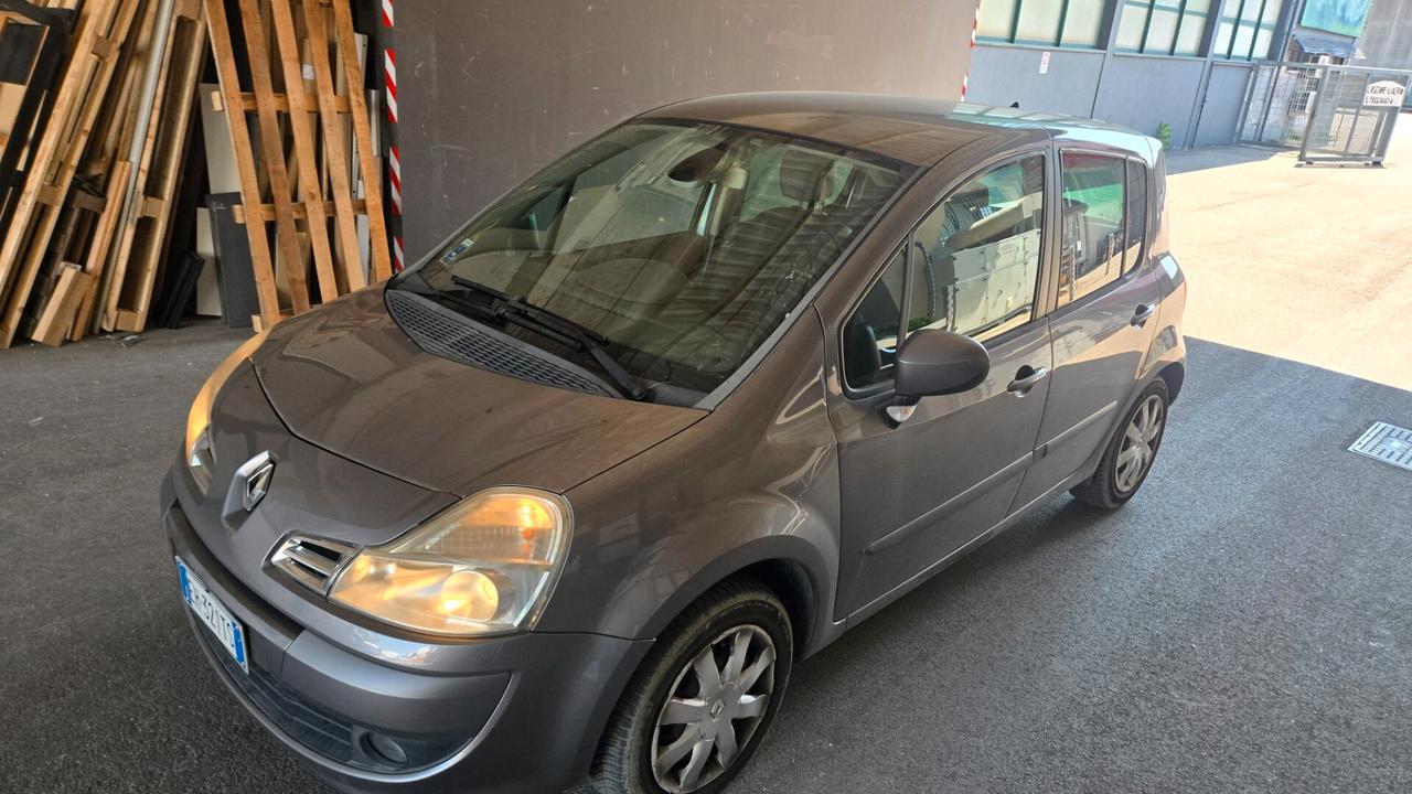 Renault Modus 1.6 16V AUTOMATIC