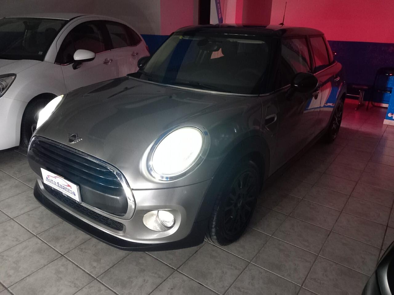 Mini One 1.5 benzina anno 2018 118 mila km