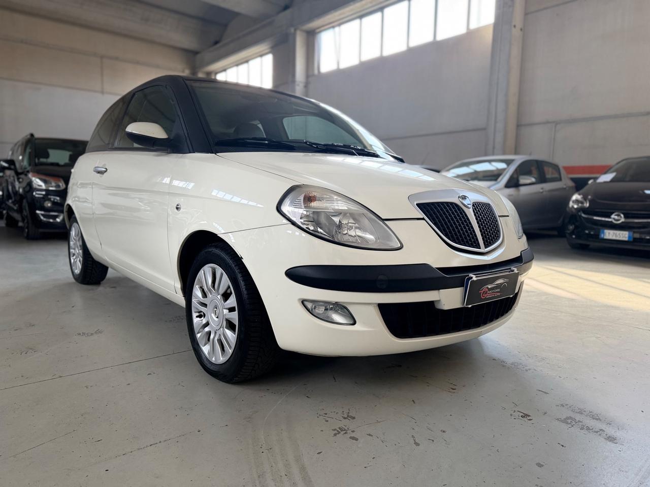 Lancia Ypsilon 1.2 Momo Design NEOPATENTATI
