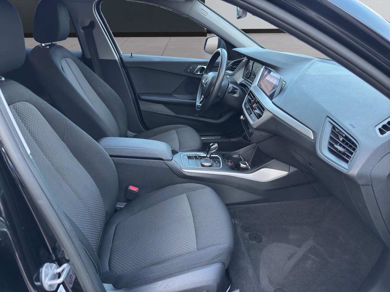 BMW 116 d 5p. AUT. DARK NIGHT - MY21