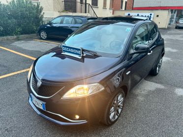 Lancia Ypsilon 1.3 MJT 16V 95 CV 5 porte S&S Platinum Tetto Apribile