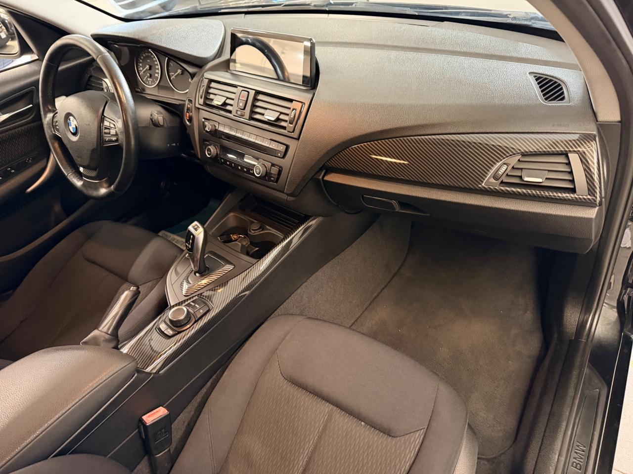 Bmw 120 120d 5p. Unique