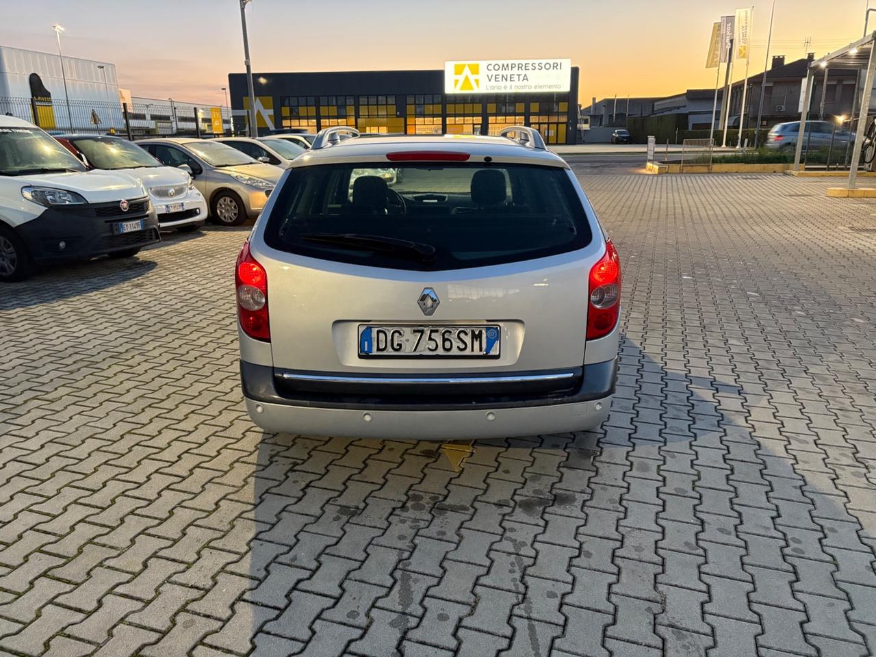 Renault Laguna 2.0 16V SporTour