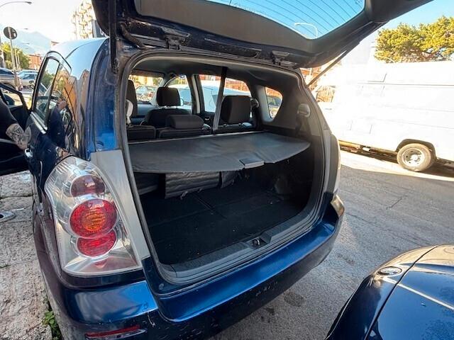 Toyota Corolla Verso 7 posti Anche permuta