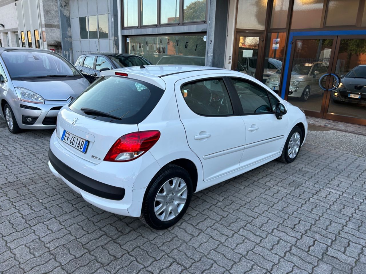 Peugeot 207 Plus 1.4 HDi 70CV 5 porte