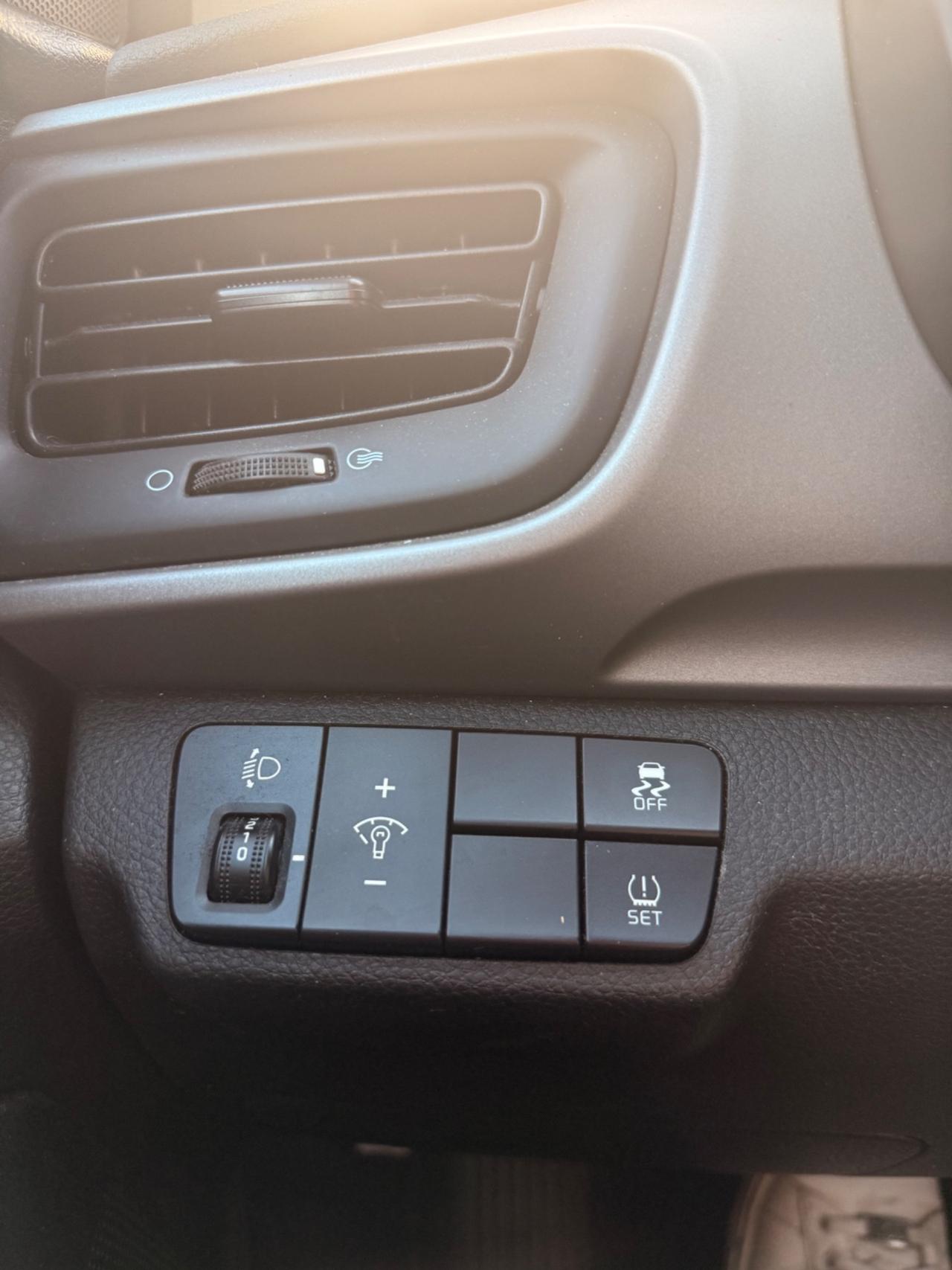 Kia Stonic 1.4 MPI 100 CV Style