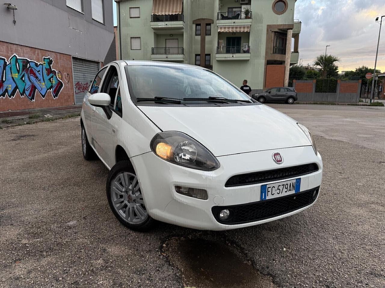 2016 Fiat Punto 1.4 8V 5 porte Natural Power Lounge