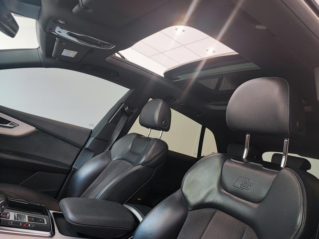 Audi Q8 55 TFSI e quattro tiptronic Sport