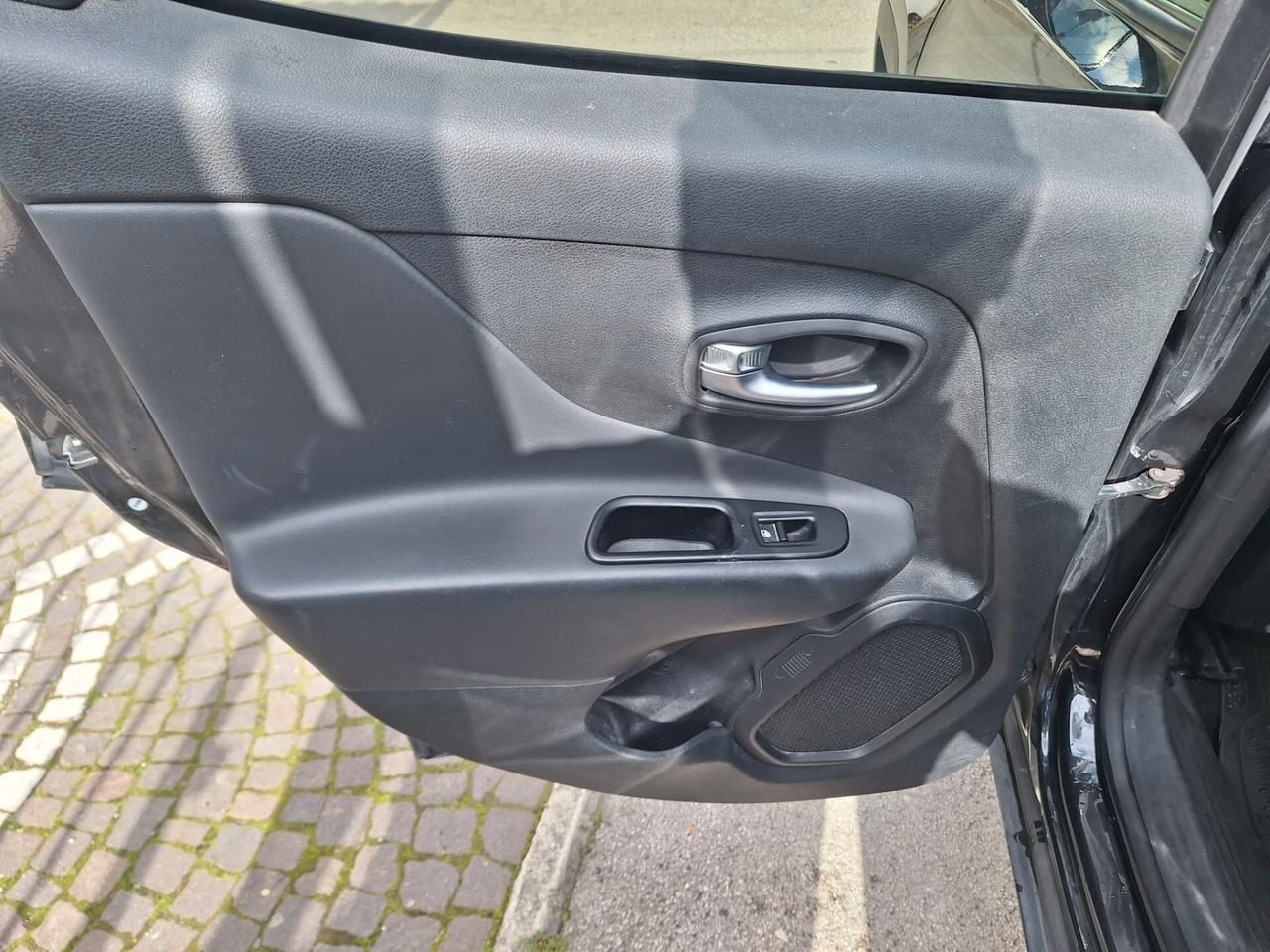 Jeep Renegade 1.6 Mjt DDCT 120 CV Limited