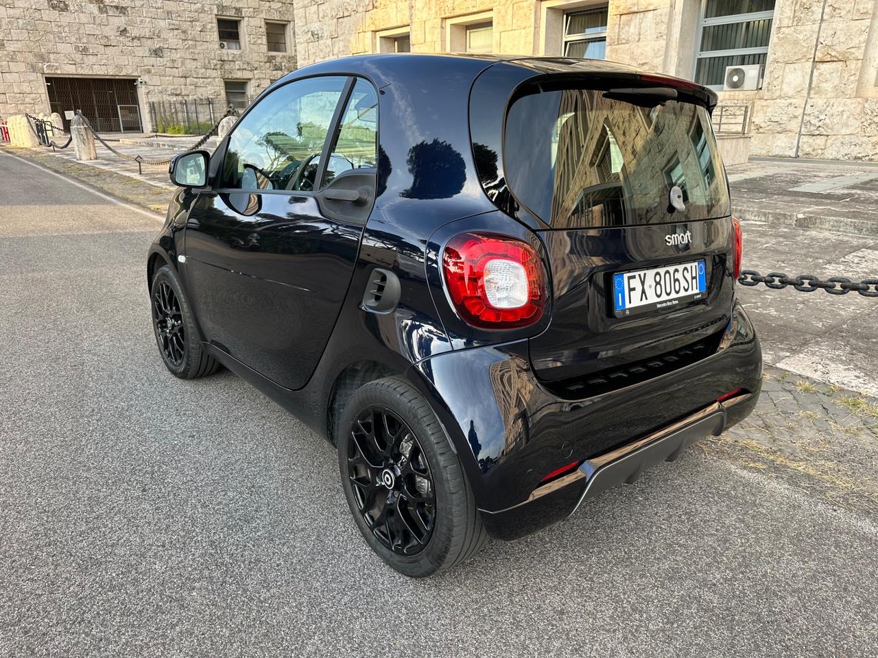Smart Fortwo 90CV Parisblue Superpassion NAVI LED