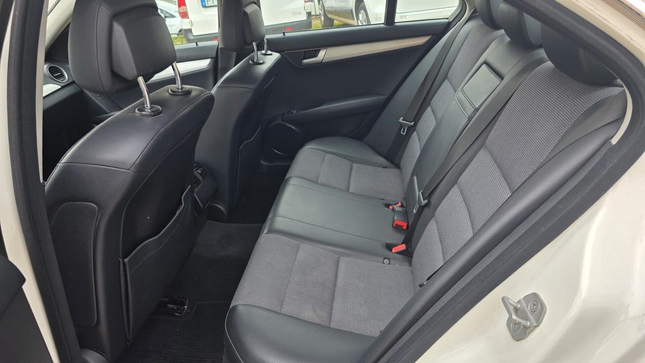 MERCEDES-BENZ C 200 CDI BlueEFFICIENCY 2012 AVANTGARDE E5 € 7.900,00